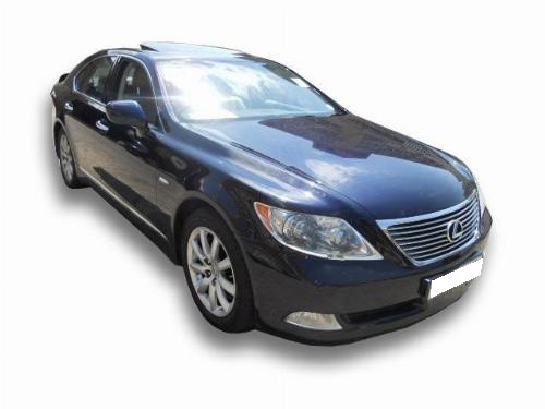 Repossessed LEXUS LS460