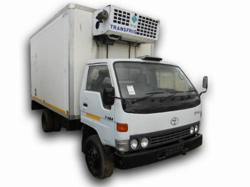 Repossessed TOYOTA DYNA